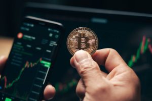 Jak handlować kryptowalutami – praktyczny poradnik dla początkujących